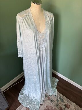 Vintage Light Blue Lace-Trim Long Robe & Nightgown Set